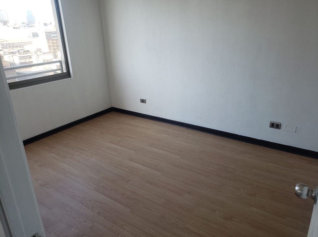 Amplio departamento tipo Mariposa en santiago Centro, sector Parque Almagro con Estacionamiento.